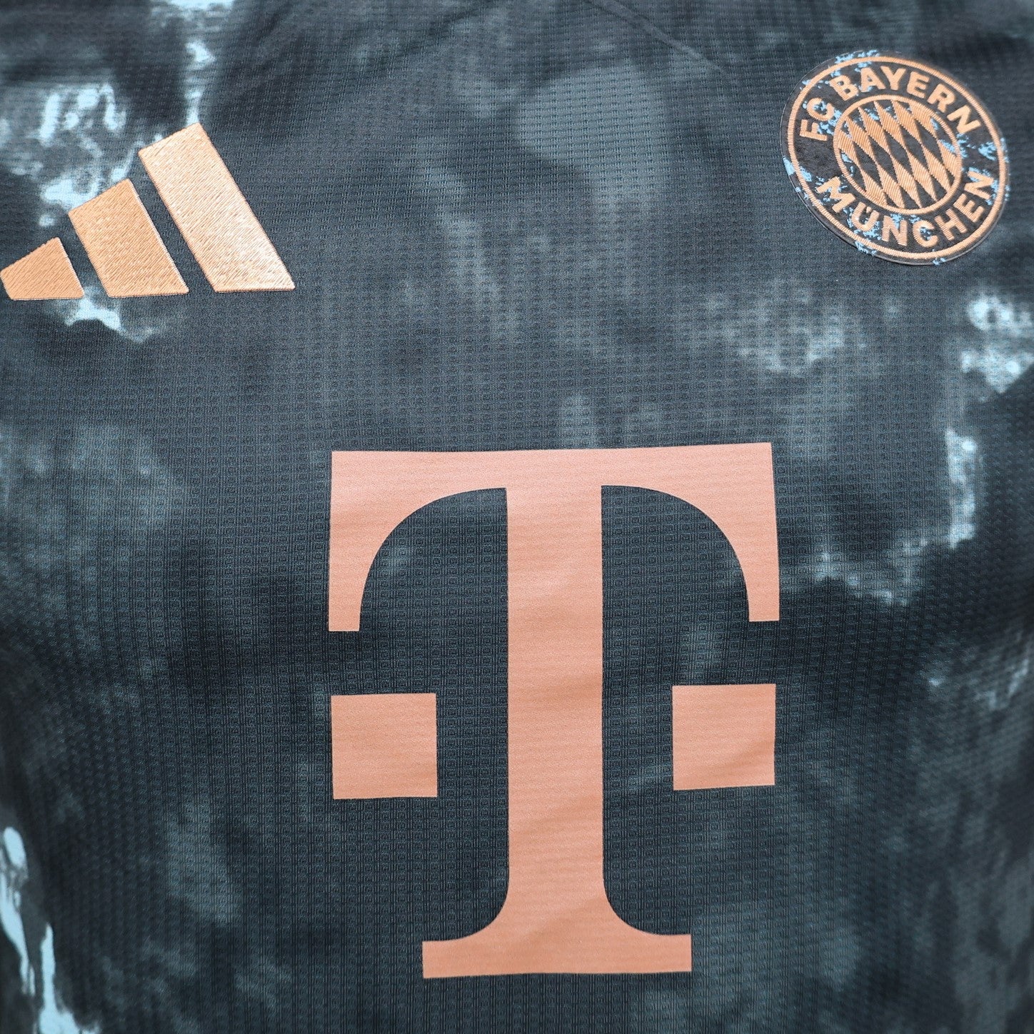 Bayern München Visita - 24/25