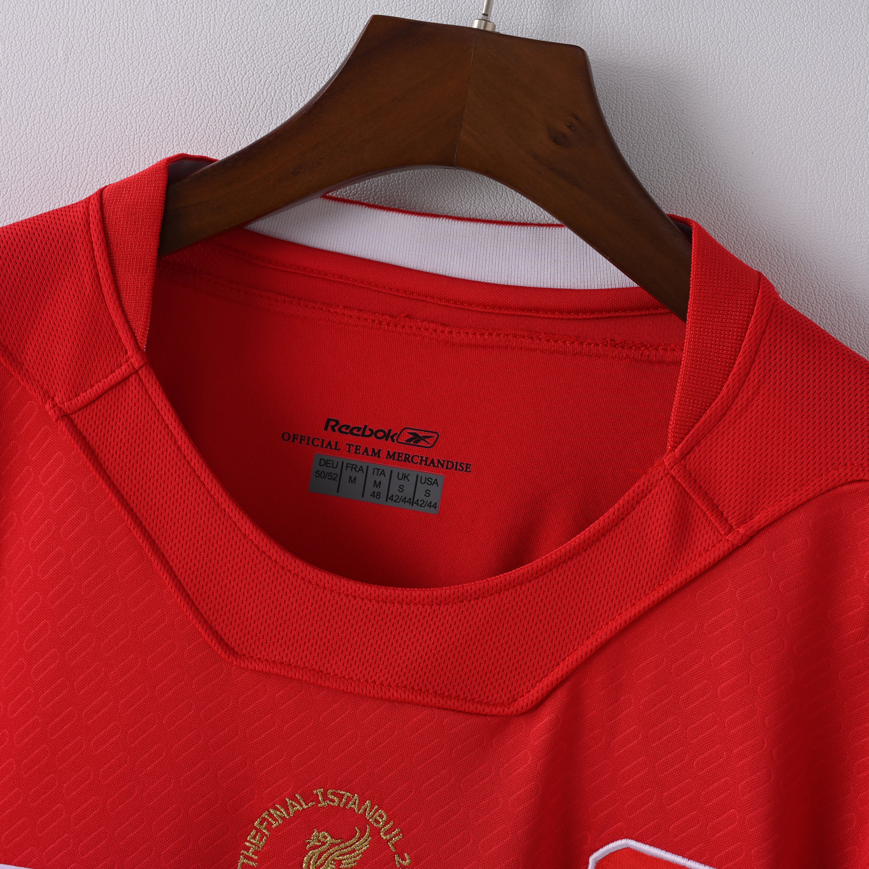 Liverpool 04/05 Retro