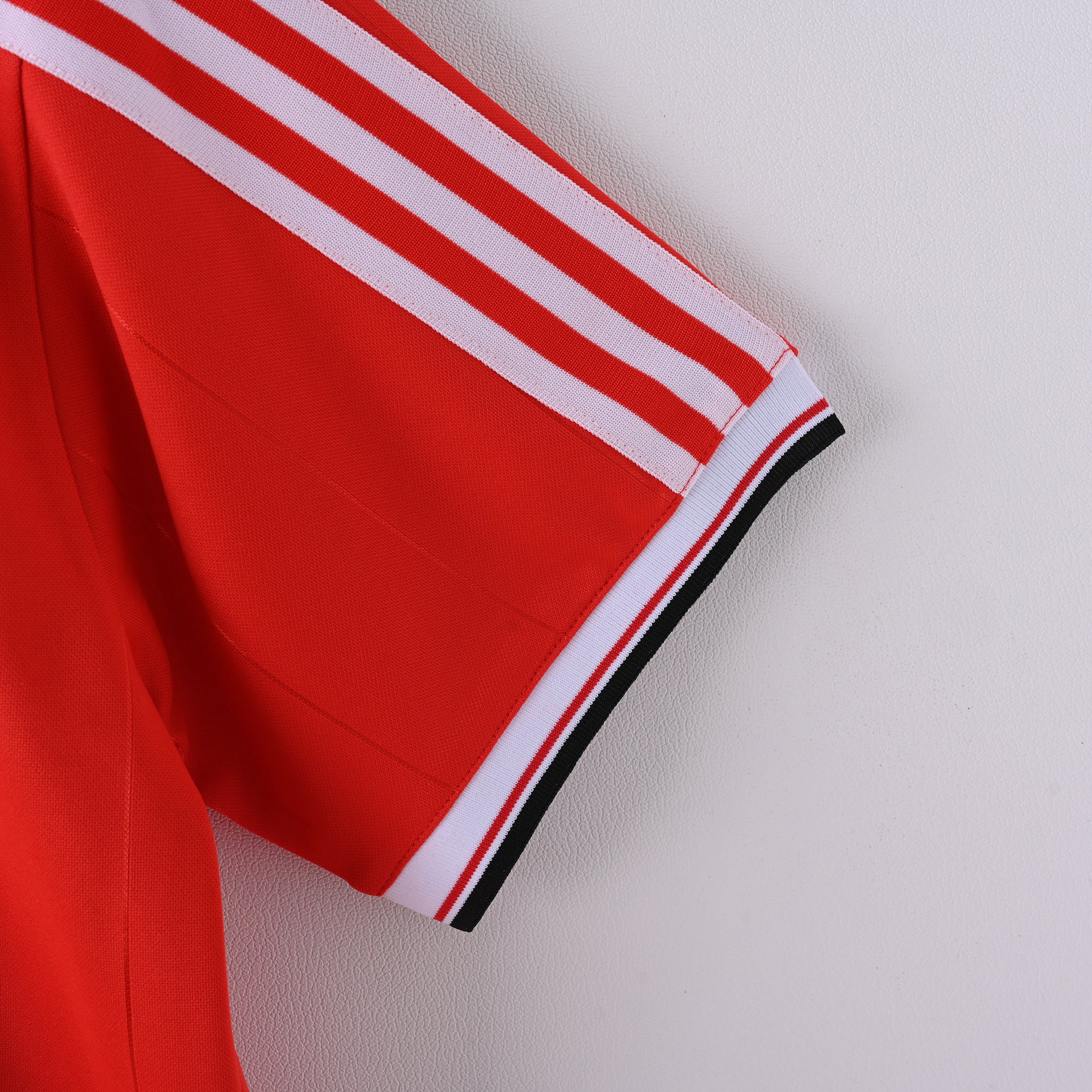 Manchester United Local- 83/84