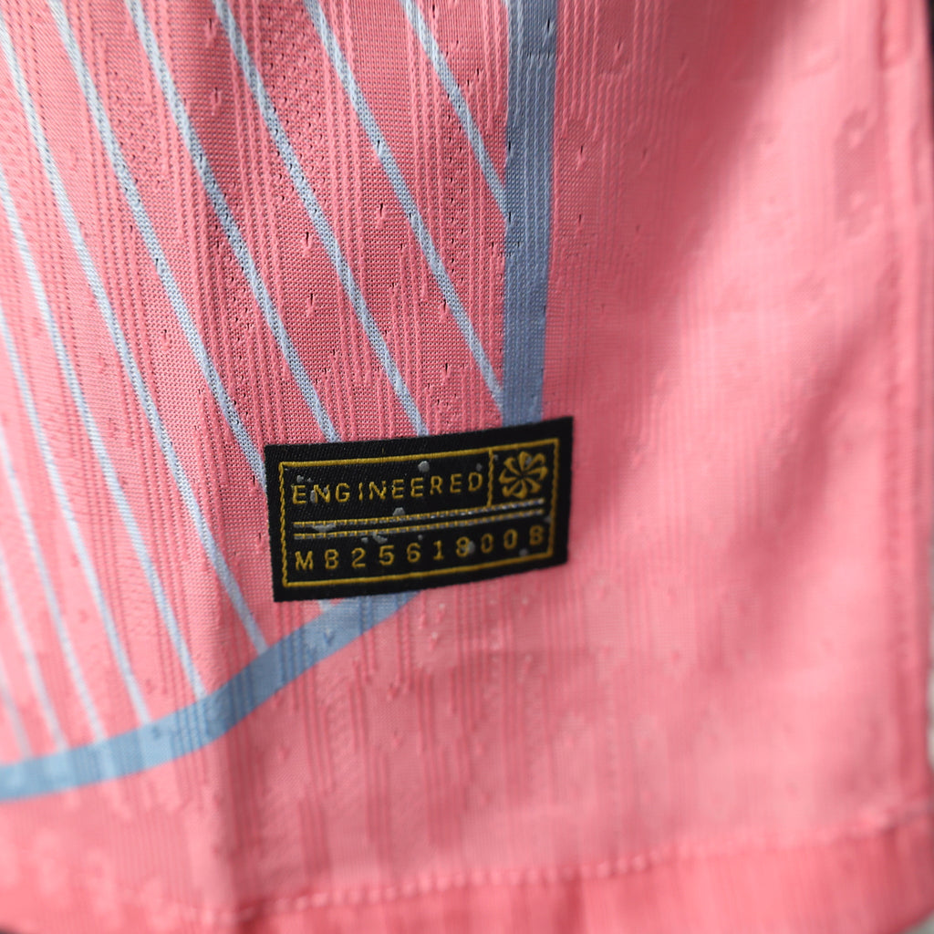 Barcelona Edición Especial Rosa - 25/26