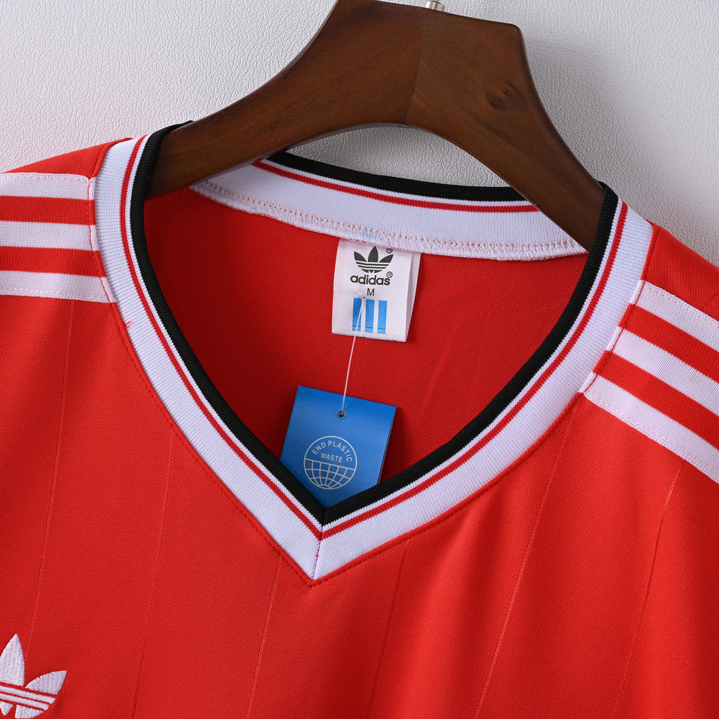 Manchester United Local- 83/84