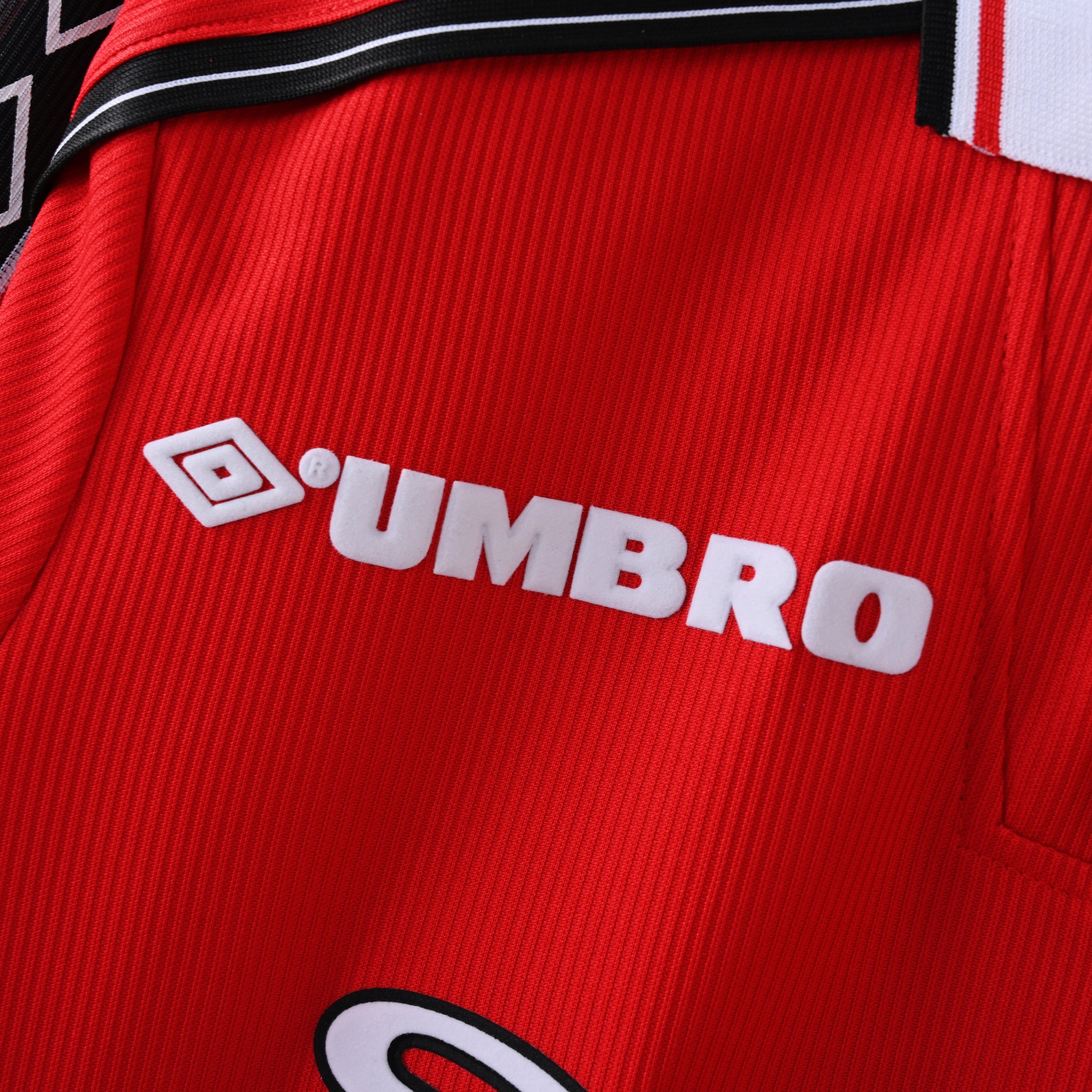 Manchester United 98/99 Retro Manga Larga